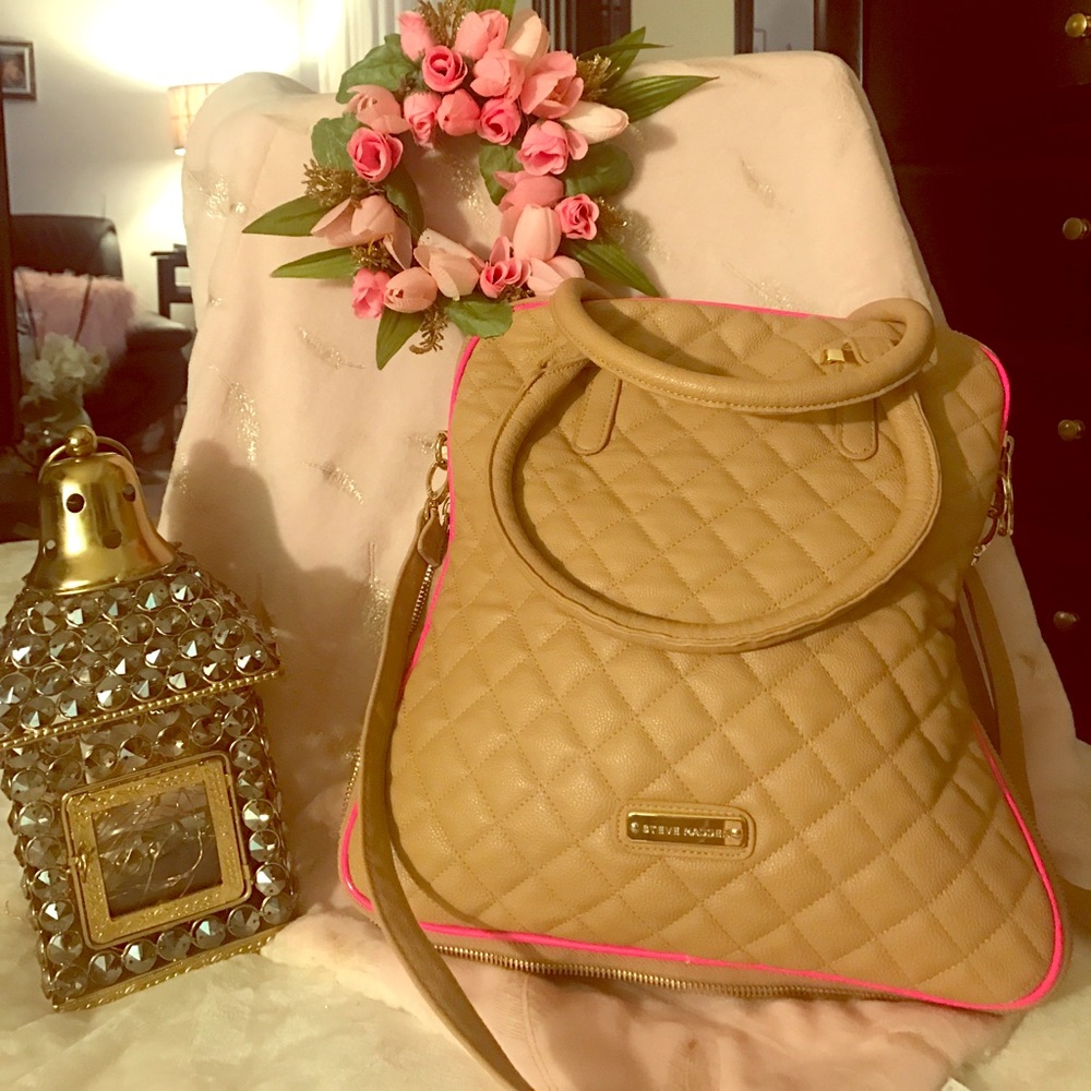 Gorgeous shoulder bag!